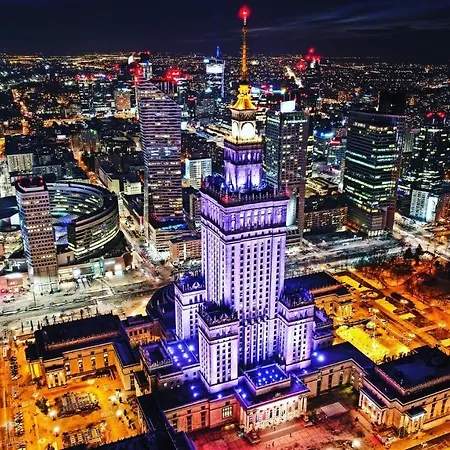 Apartment 2 Wifi 300mbs 70'tv Netflix Hbo Max Apple Warsaw