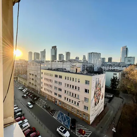 Apartment 2 Wifi 300mbs 70'tv Netflix Hbo Max Apple Warsaw