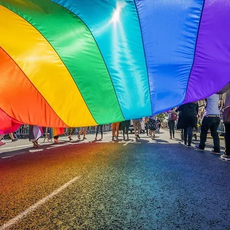 2 Wifi 300mbs 70'tv Netflix Hbo Max Apple Varšava