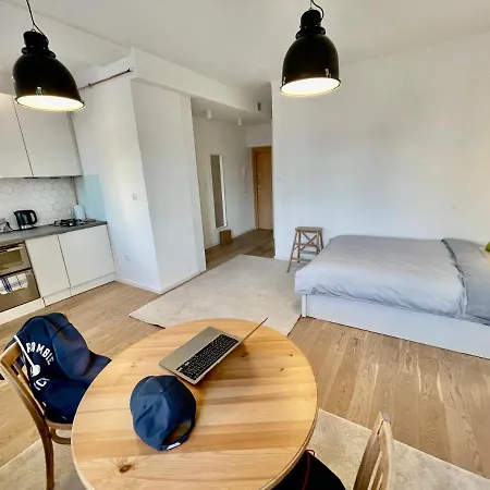 2 Wifi 300mbs 70'tv Netflix Hbo Max Apple *